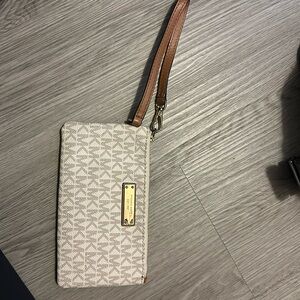 Michael Kors Wristlet